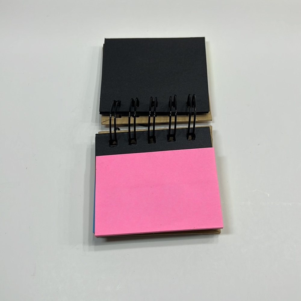 Sticky notes and tabs - Picture 4 of 7